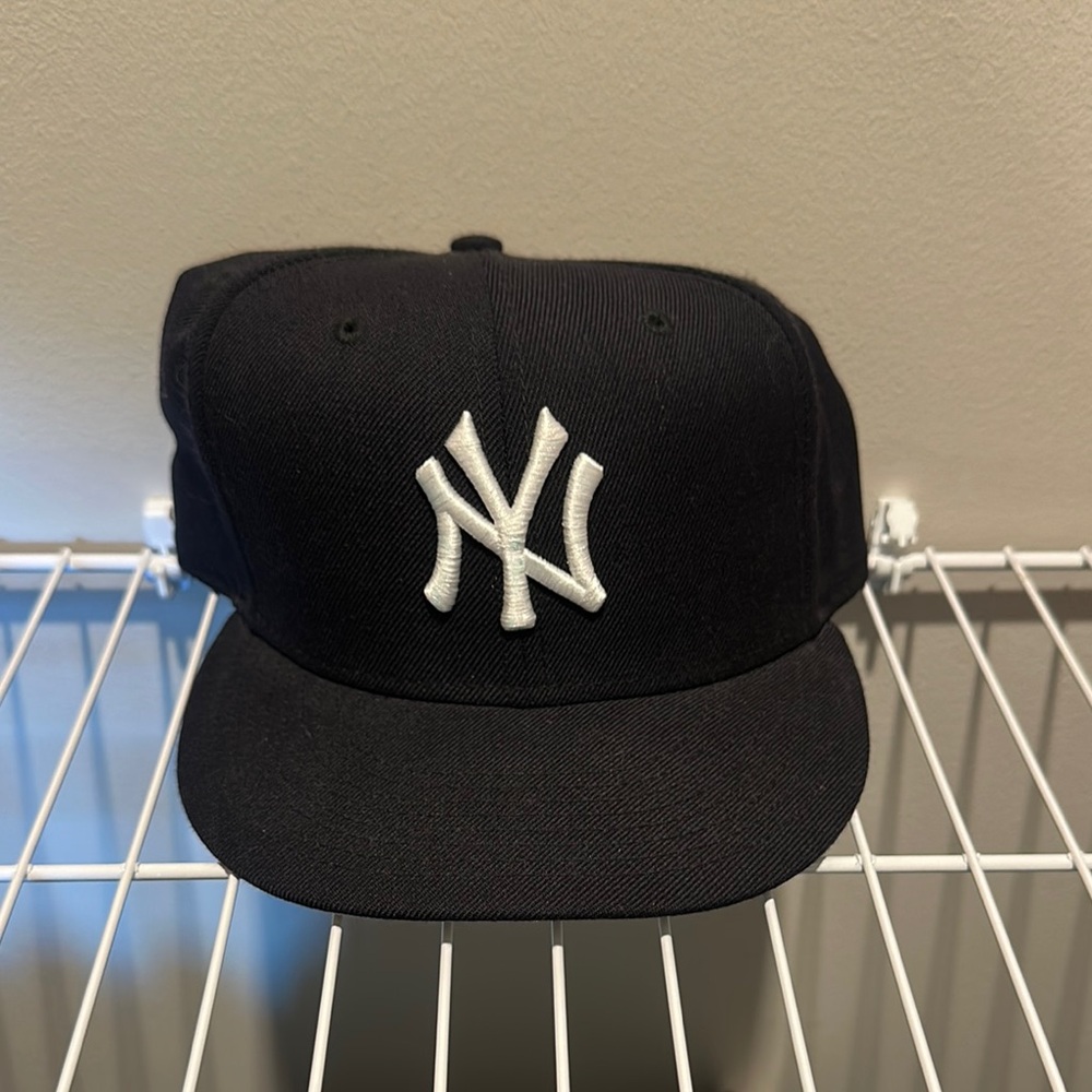New Era Yankees Fitted w/ Bad Boy Records Patch Styled by TMARK Sz. 7 1/2